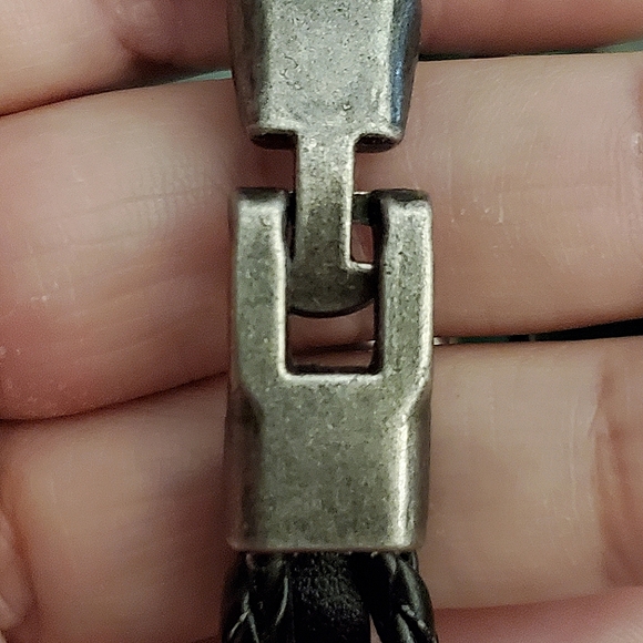 Choice of black or white faux leather snap bracelets. - Picture 4 of 9